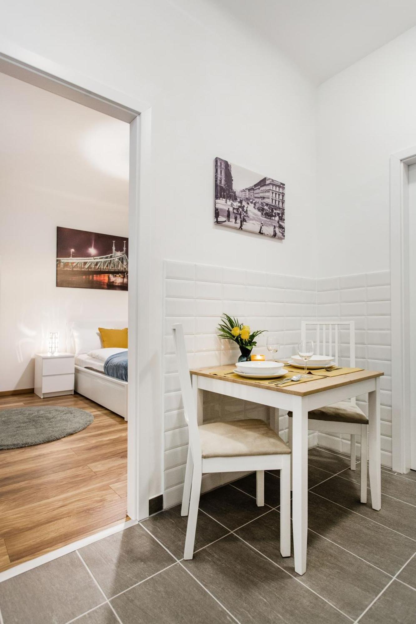 Quiet And Cozy Apartment Near The Danube Budapest Eksteriør billede