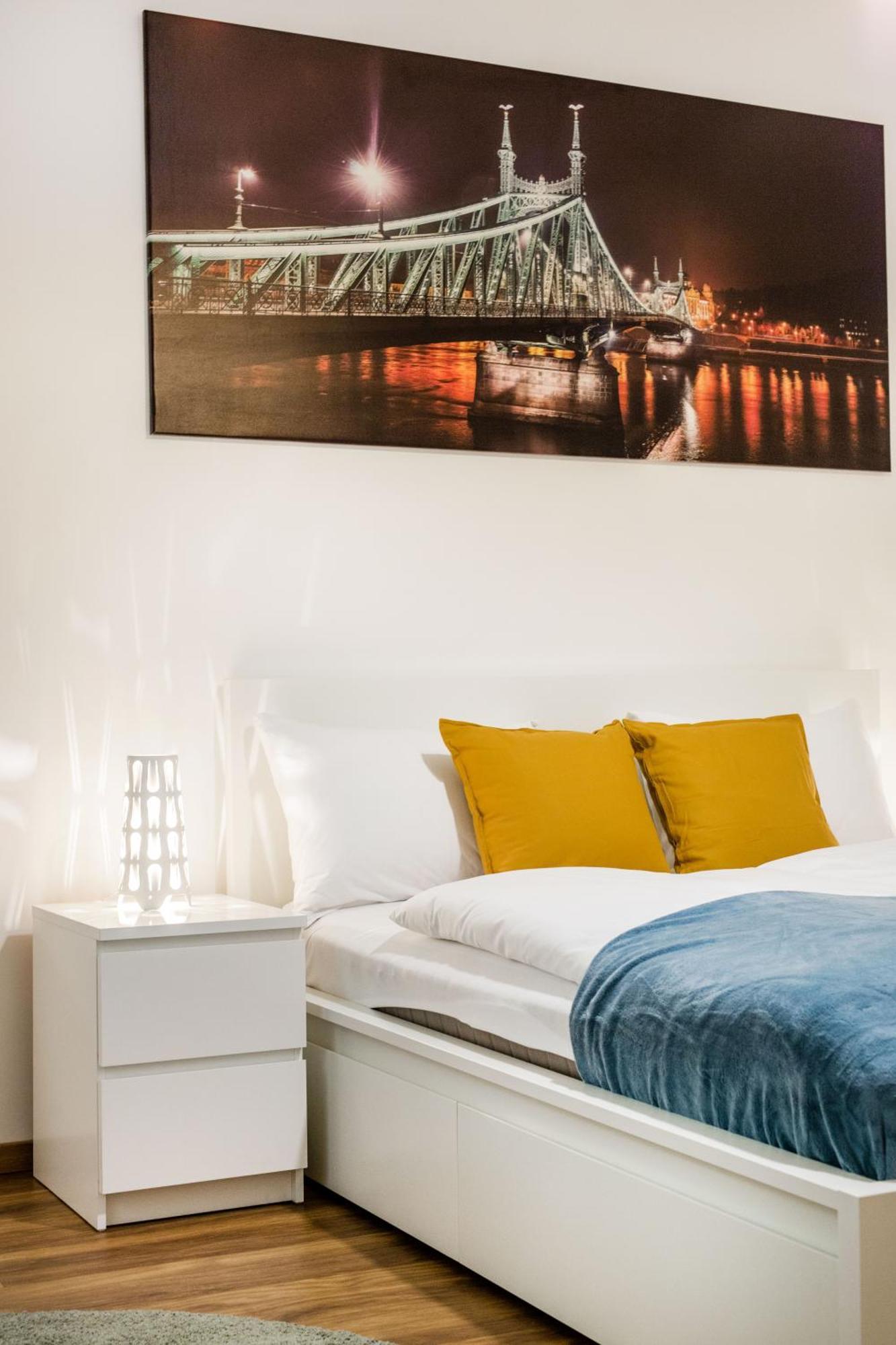 Quiet And Cozy Apartment Near The Danube Budapest Eksteriør billede
